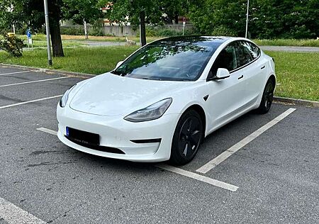 Tesla Model 3 Langstreckenbatt. Allradantrieb Dual Motor