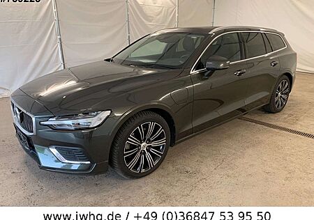 Volvo V60 Core Hybrid AWD 18kWh LED 18" Pano 4xSiHzKam