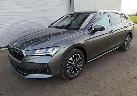 Skoda Superb 2.0 TDI DSG 4x4 Selection AHK 360 Head Up Pano