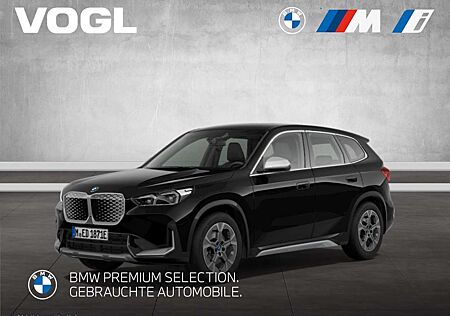 BMW iX1 xDrive30 SHZ DAB