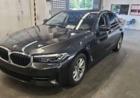 BMW 520 d xDrive LED*CARPLAY*WERKSGARANTIE 11/25*MEGA