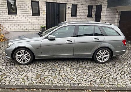 Mercedes-Benz C 200 C+200+T+(BlueEFFICIENCY)+7G-TRONIC+Avantgarde