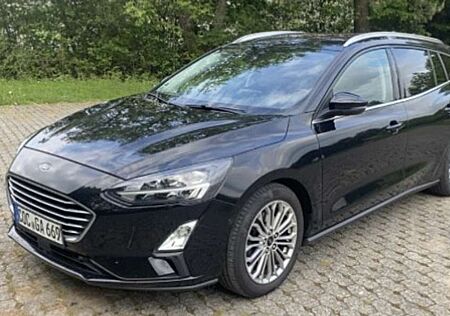 Ford Focus Titanium X