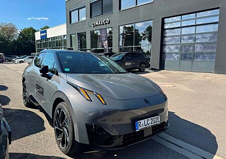 Lynk & Co 02 More / Vorführfahrzeug / TOP / 360° Kamera / Stand