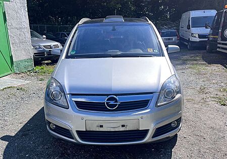 Opel Zafira 2.2 Automatik Edition