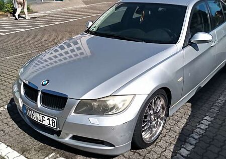 BMW 320d 320 DPF Aut.