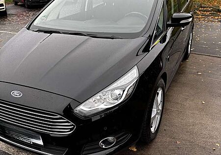 Ford S-Max Diesel 2.0 EcoBlue Titanium