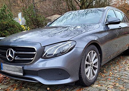 Mercedes-Benz E 200 E200dT*9G*Avantg*LED*Kamera*AMB*SHZ*Navi*DAB*Temp