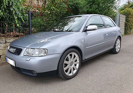 Audi A3 1.8 T S Line Xenon Schiebedach Sitzheizung Temp