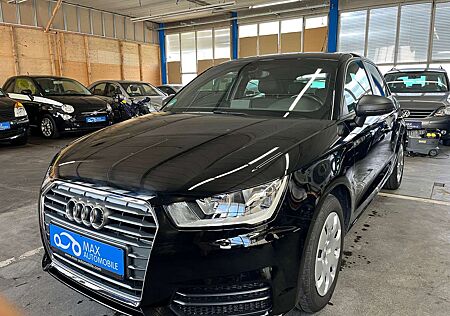 Audi A1 basis Klima und Sitzheizung! Servicegepflegt!