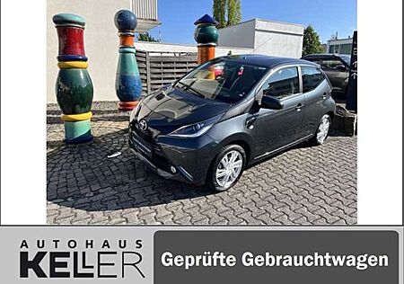 Toyota Aygo (X) x-play Team Deutschland/1.Hand/Unfallfrei/BT/FS