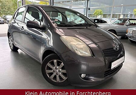 Toyota Yaris Team Klimaanlage Einparkhilfe LM Felgen