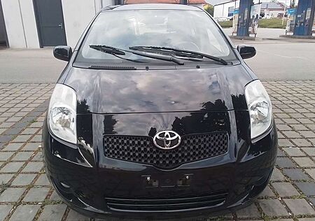 Toyota Yaris Executive