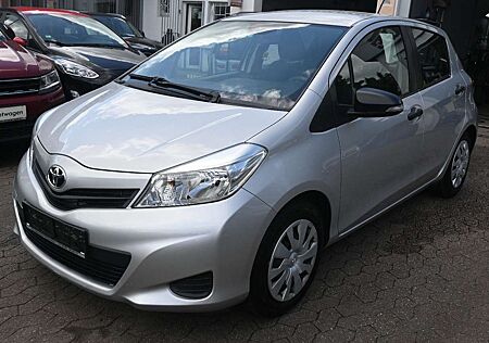 Toyota Yaris *Ahk*Shz*1.Hand*Allwetterreifen