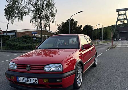 VW Golf GTI Volkswagen 2.0 16V 20 Jahre