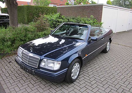 Mercedes-Benz E 220 Cabrio