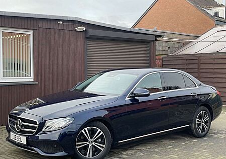 Mercedes-Benz E 220 d Lim. Aut. NAVI RKAMERA LED MEMORY LEDER