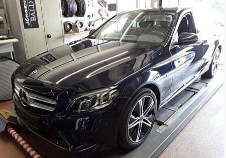 Mercedes-Benz C 300 T de Avantgarde Multibeam Distro Totwi CarPlay