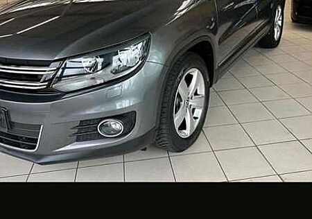 VW Tiguan Volkswagen 2.0 TDI DPF BlueMotion Technology CityScape