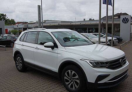 VW Tiguan Volkswagen DSG ACTIVE ACC App GJR AHK LED Kamera