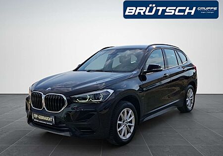 BMW X1 xDrive 20 i Advantage AUTOMATIK / AHK / NAVI / LED