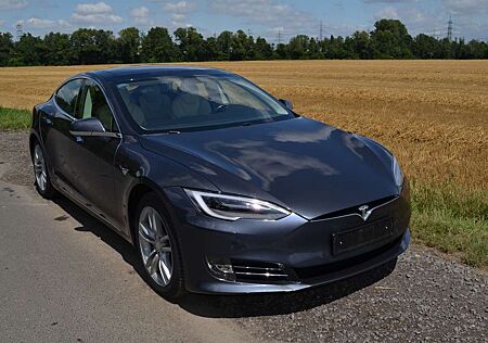 Tesla Model S 100D Allradantrieb