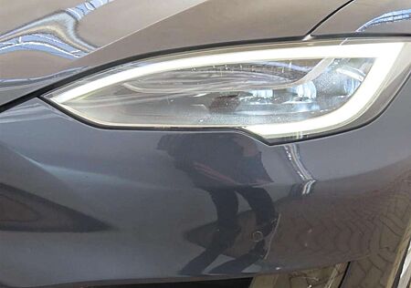 Tesla Model S 100D Allradantrieb