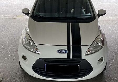 Ford Ka /+ 1.2 Titanium