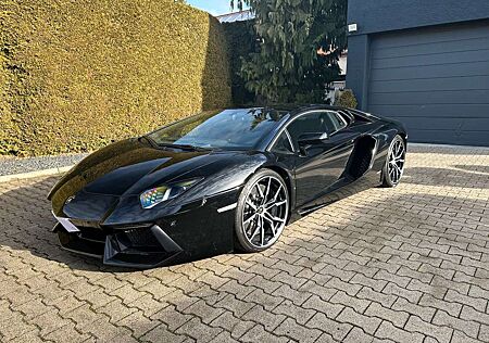 Lamborghini Aventador LP 700-4