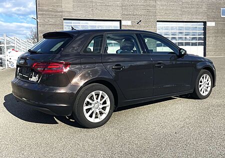 Audi A3 Sportback 1.6 TDI Navi*Kliaut*PDC*SHZ*MFL*Alu