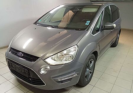 Ford S-Max Titanium