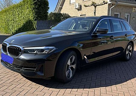 BMW 520d 520 Touring Aut. Head Up D. Mild Hybrid mit AHK