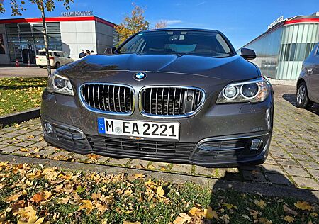 BMW 530d 530 5er Diesel xDrive Sport-Aut. Luxury Line