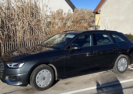 Audi A4 Avant 35 TFSI S tronic