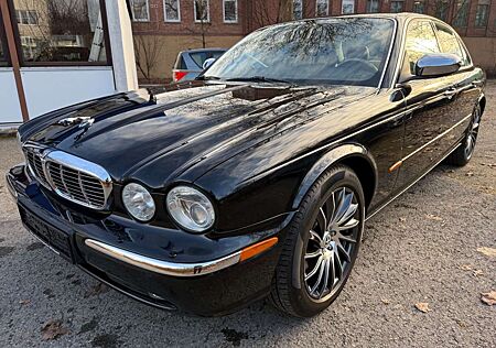 Jaguar XJ8