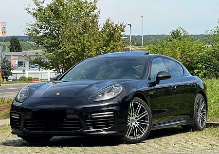 Porsche Panamera GTS PDK guter Zustand Tüv Neu