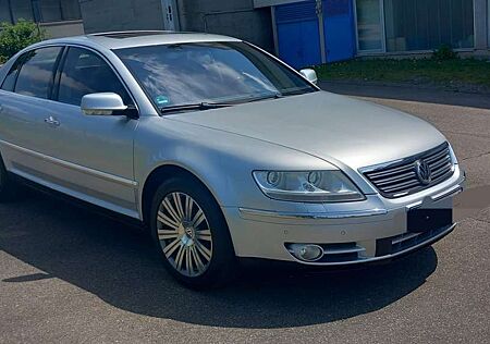 Volkswagen Phaeton 6.0 W12 4MOTION Automatik (4 Sitzer)