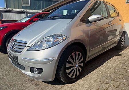 Mercedes-Benz A 150 Automatik 8fach bereift Alu Xenon Sitzheizung MP3