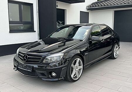 Mercedes-Benz C 63 AMG /Deutsch/Gepflegt/Kamera/Navi/PDC/2.hand