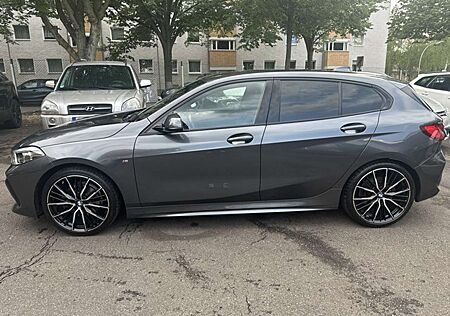 BMW 116 i M Sportpaket*H.UP*VIRTUELL COCKPIT*19 ZOLL