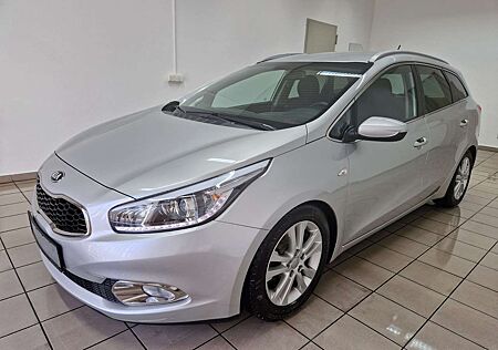 Kia XCeed Ceed SW / cee'd SW Sportswagon 1.6 GDI DreamTeam Telefon GRA