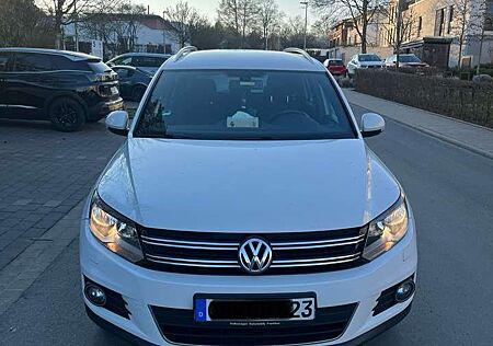 VW Tiguan Volkswagen Lounge Sport & Style BMT