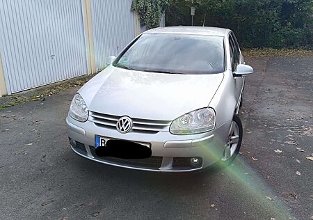 VW Golf Volkswagen 2.0 TDI DPF United