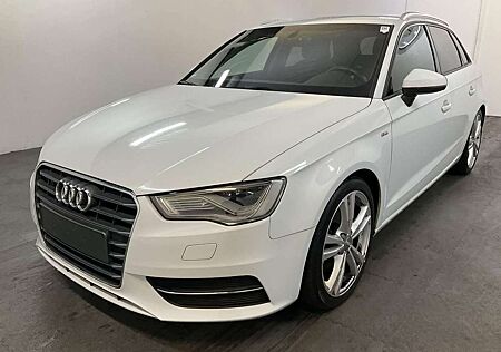 Audi A3 1.6 TDI S line Sportpaket LED Navi