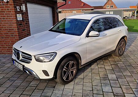 Mercedes-Benz GLC 220 d 4Matic 9G-TRONIC, wenig KM, RFK, AHK