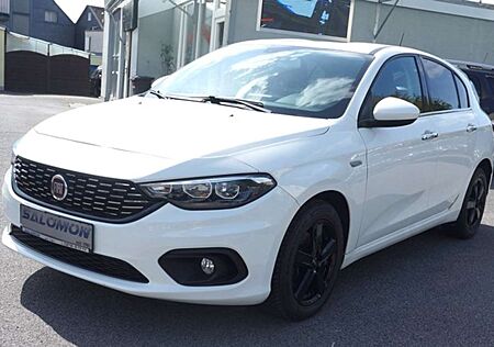 Fiat Tipo Lounge Navi R-CAM Steilheck