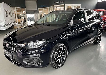 Fiat Tipo Kombi 1.4 NAVI,AHK,Sitzheiz.PDC,Tempomat,LM