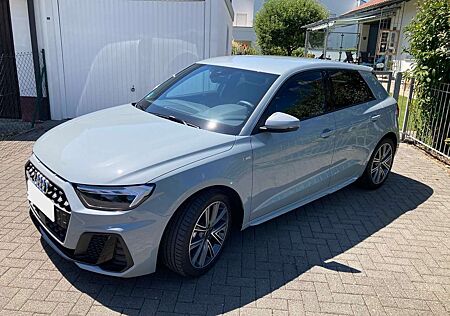 Audi A1 25 TFSI Sportback S tronic S line