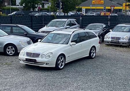 Mercedes-Benz E 500 T Avantgarde BiXenon Memory HarmanKardonSD