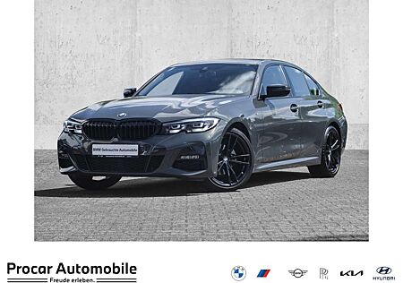 BMW 320 i A